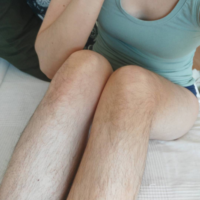 Фото Секс Толка Волосатые Ноги Женщина