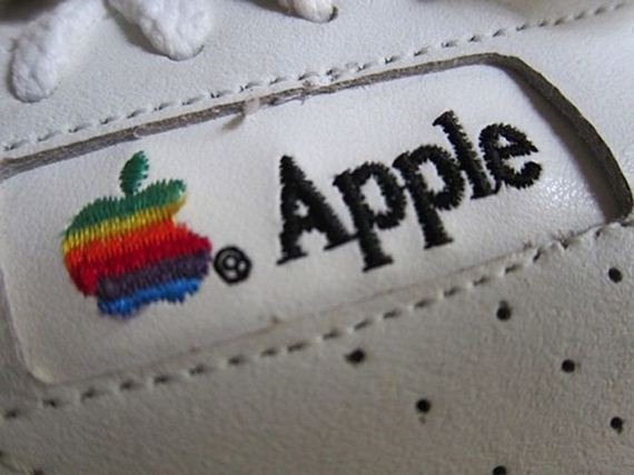 apple-sneakers