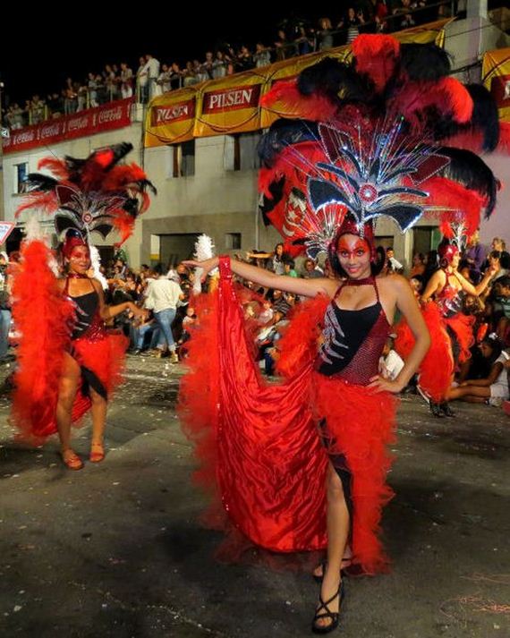 Carnival Girls of the Montevideo Festival - Barnorama