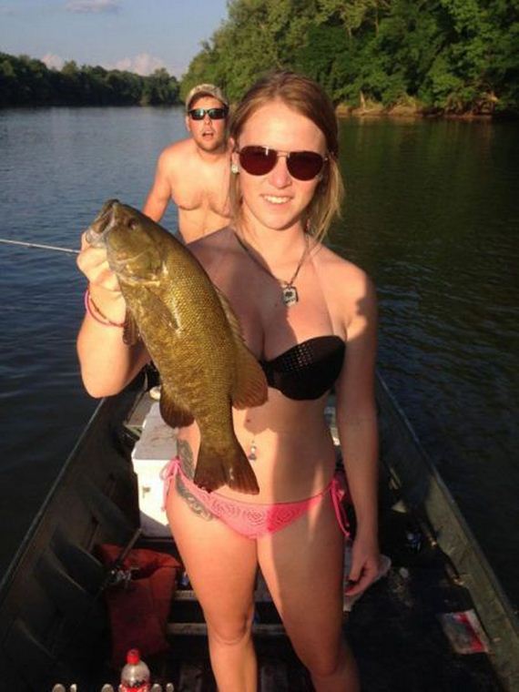 Hot-girls-fishing