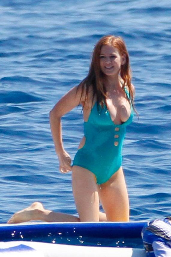 Isla Fisher - Wearing Swimsuit in St. Tropez.