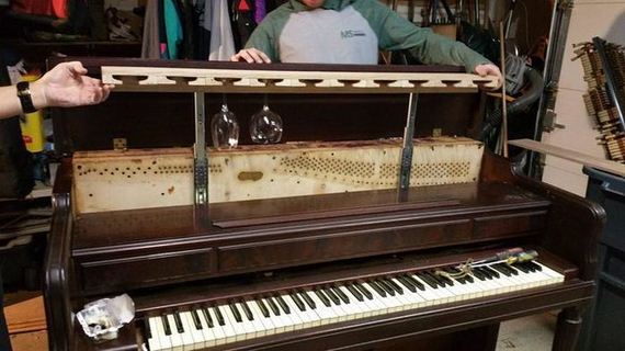 This Piano Doesn T Play Music Anymore But It S Still