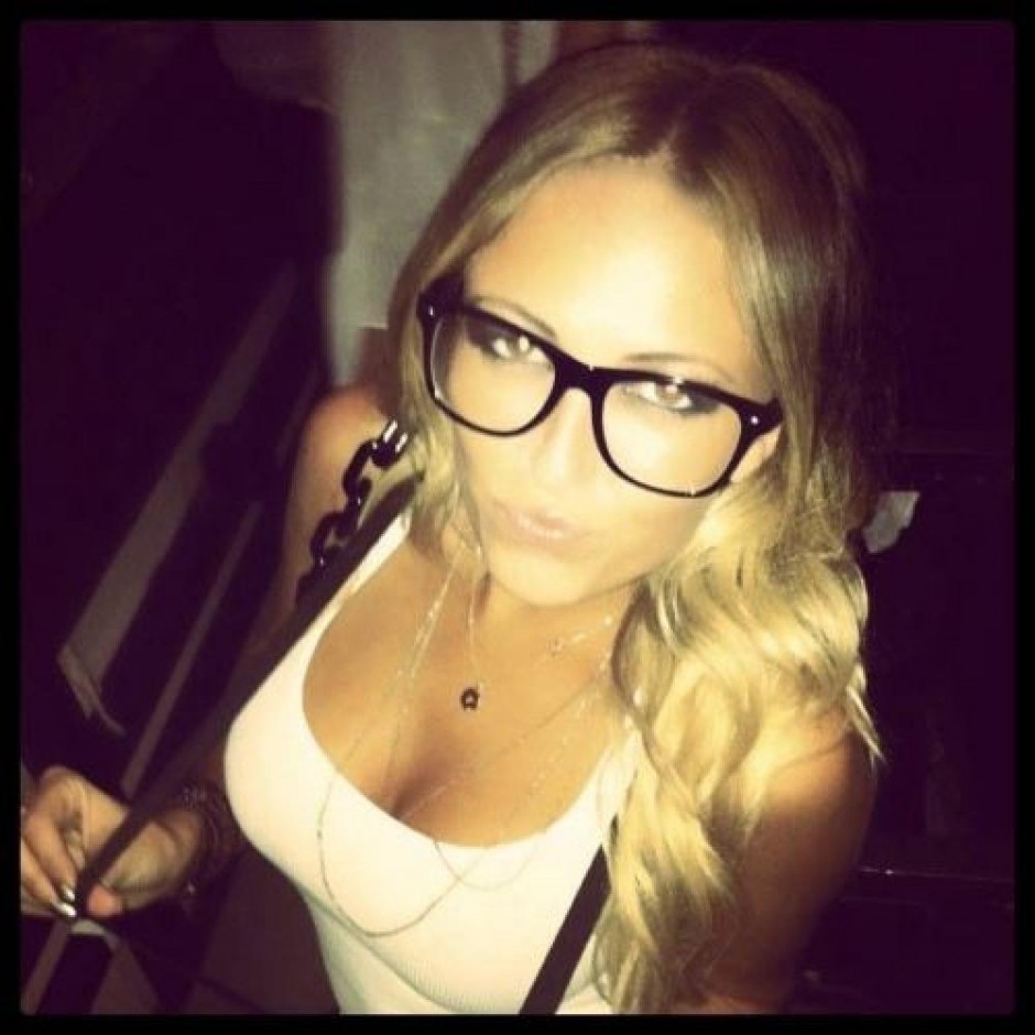 Paulina Gretzky Hot Photos.