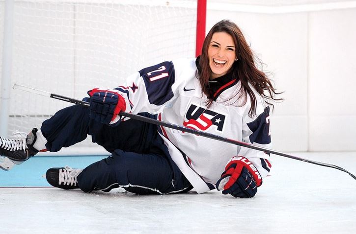 Hilary Knight Hot Photos - Barnorama