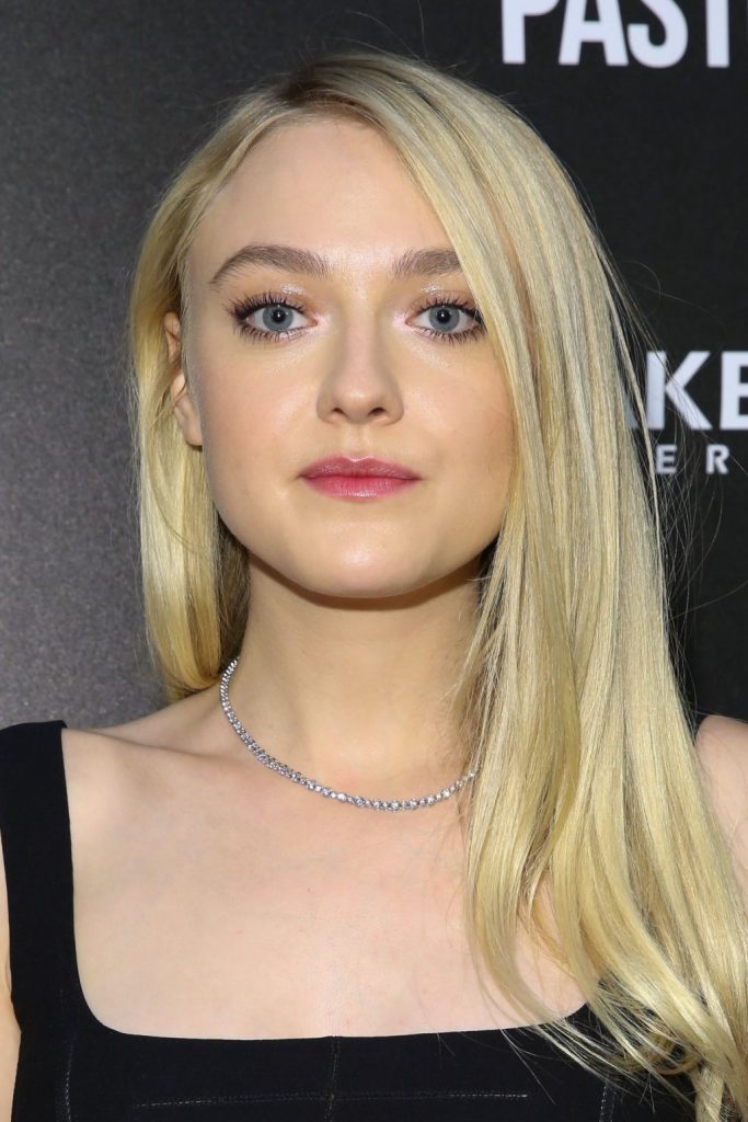 The Hottest Dakota Fanning Photos 