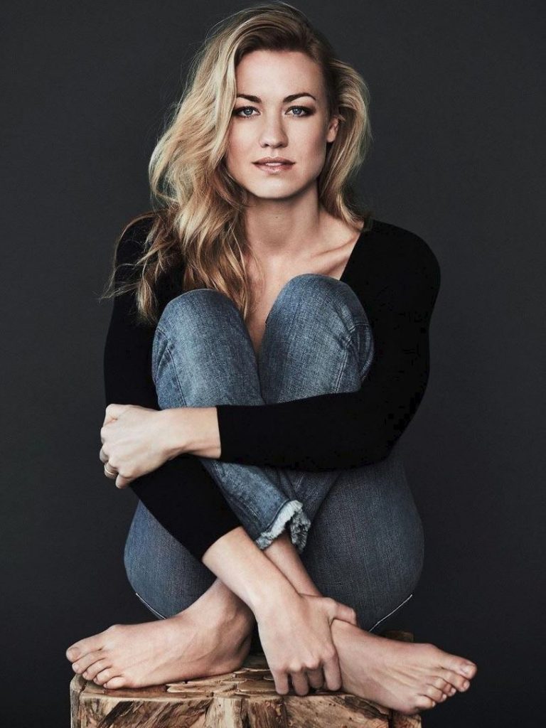 Yvonne Strahovski Feet.