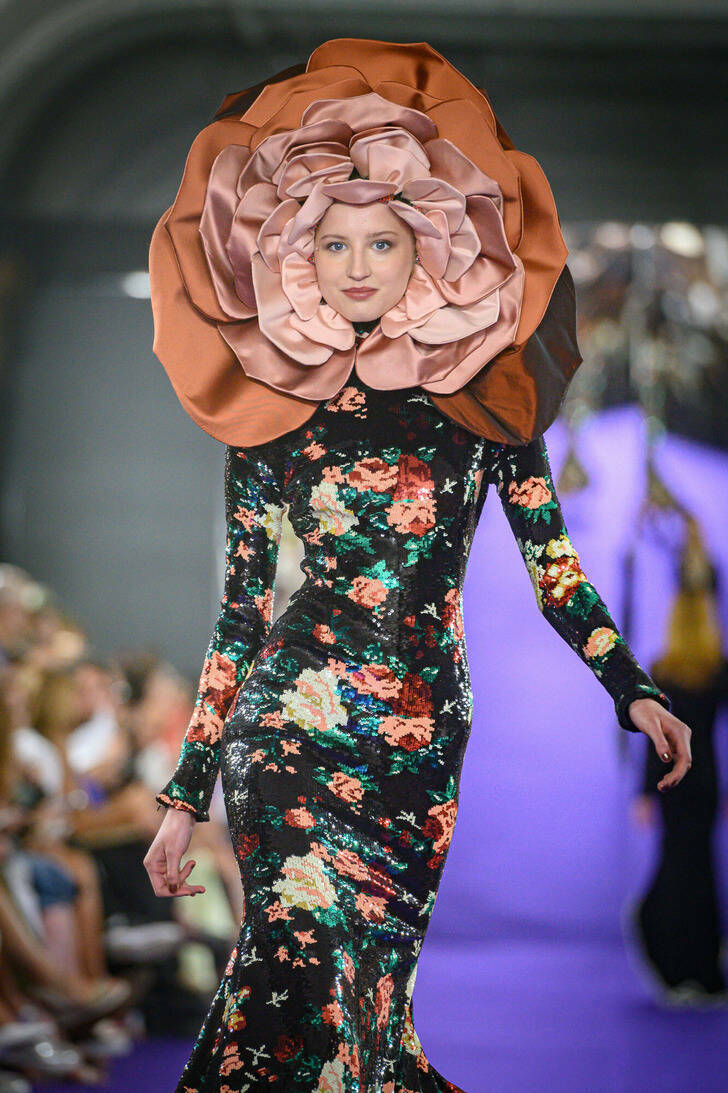 28 Photos Prove That Fashion Can Be Really Weird - Barnorama